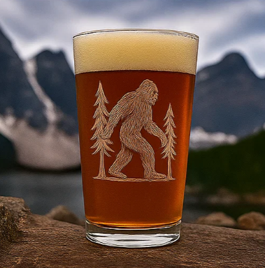 Big Foot in the Wild Oregon Pint Glass Hi Ball Cup